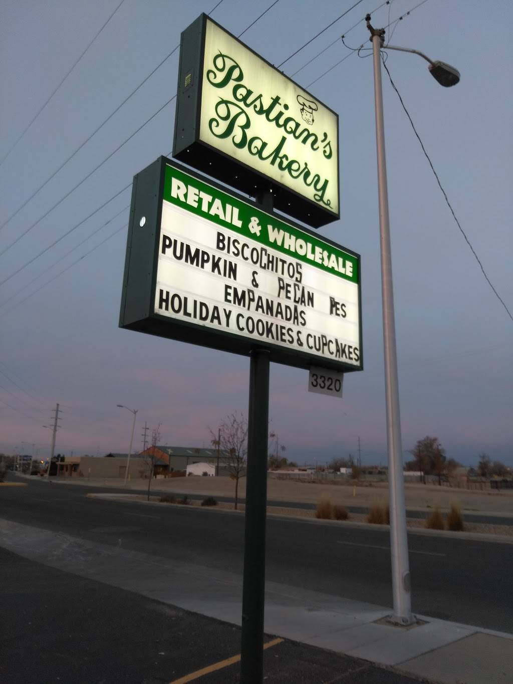Pastians Bakery | restaurant | 3320 2nd St NW, Albuquerque, NM 87107, USA | 5053457773 OR +1 505-345-7773