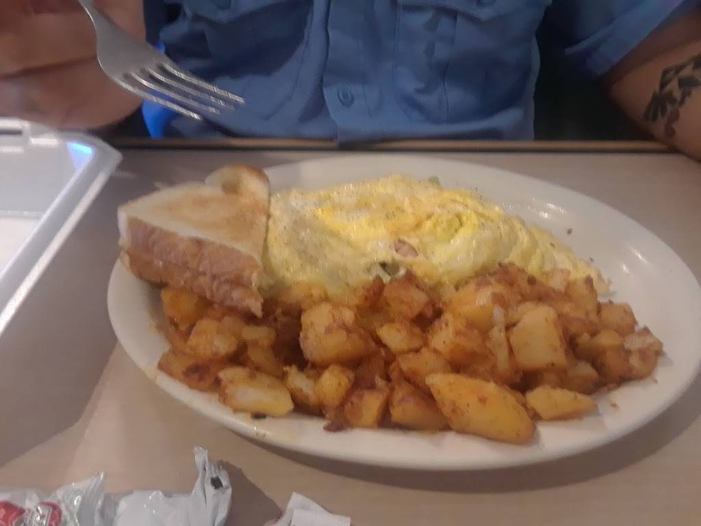 Giovannis Restaurante | restaurant | 1622 Thomaston Ave, Waterbury, CT 06704, USA | 2035741041 OR +1 203-574-1041