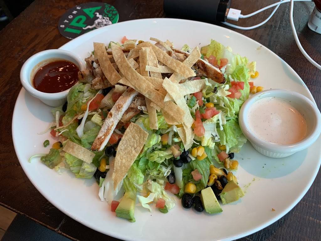 Henrys Tavern | Portland Airport | restaurant | 7000 NE Airport Way c2192, Portland, OR 97218, USA | 5039247909 OR +1 503-924-7909