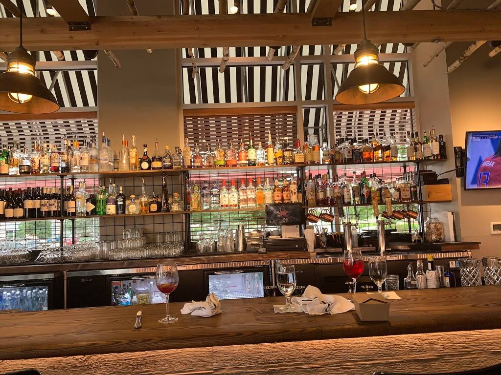 Hickory & Ash | restaurant | 8001 Arista Pl #150, Broomfield, CO 80021, USA | 7203904400 OR +1 720-390-4400