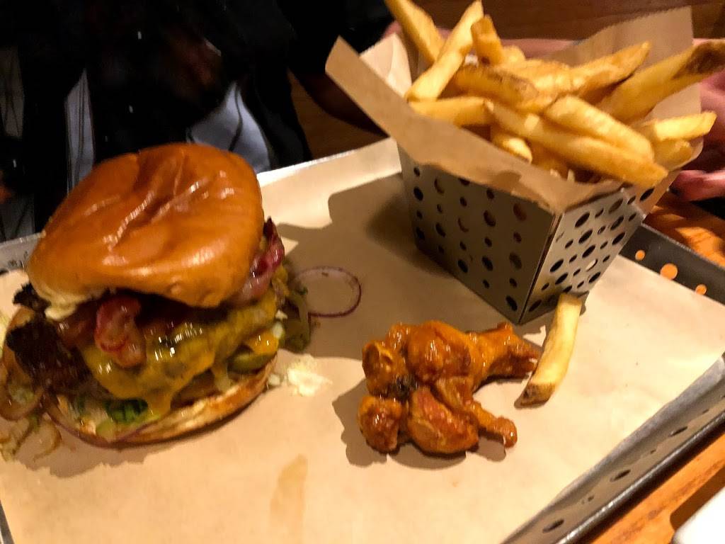 Chilis Grill & Bar | meal takeaway | Ivory Plaza, 170 Pearl St, Braintree, MA 02184, USA | 7818496151 OR +1 781-849-6151