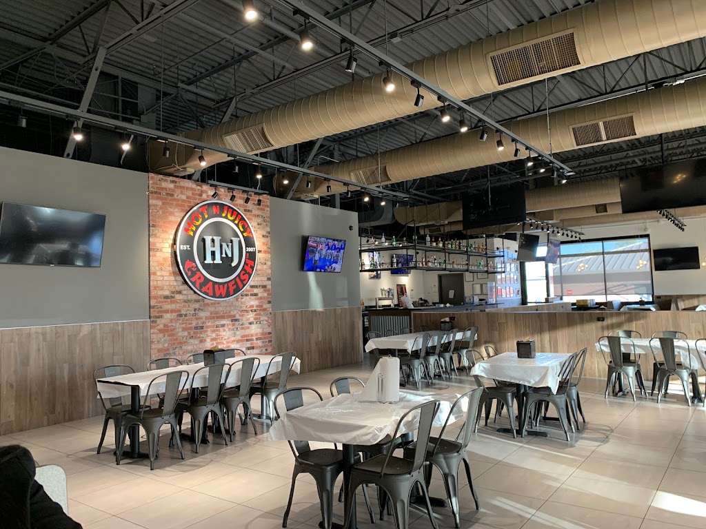 Hot N Juicy Crawfish | restaurant | 7000 E Mayo Blvd #1114, Phoenix, AZ 85054, USA | 4804625500 OR +1 480-462-5500