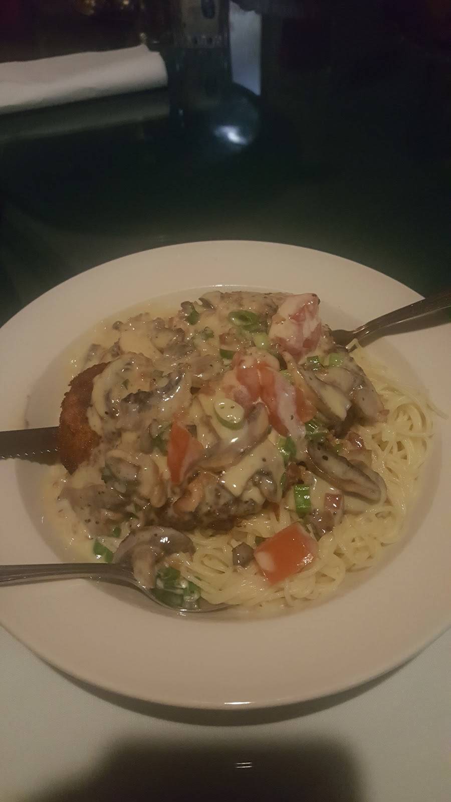 Reggios | restaurant | 1213 E Jefferson Blvd, Mishawaka, IN 46545, USA | 5742550588 OR +1 574-255-0588