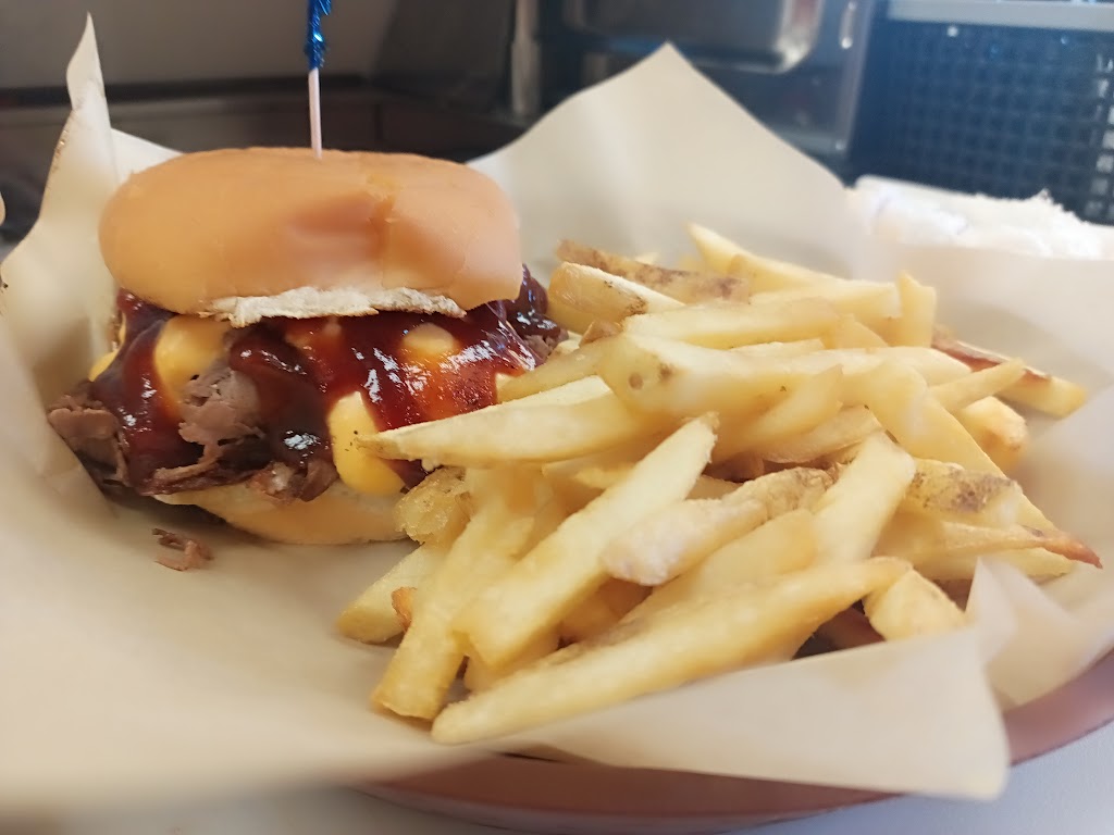 Mick’s Restaurant and Sports Bar | restaurant | 311 Broadway St, Aurora, IN 47001, USA | 8126559825 OR +1 812-655-9825