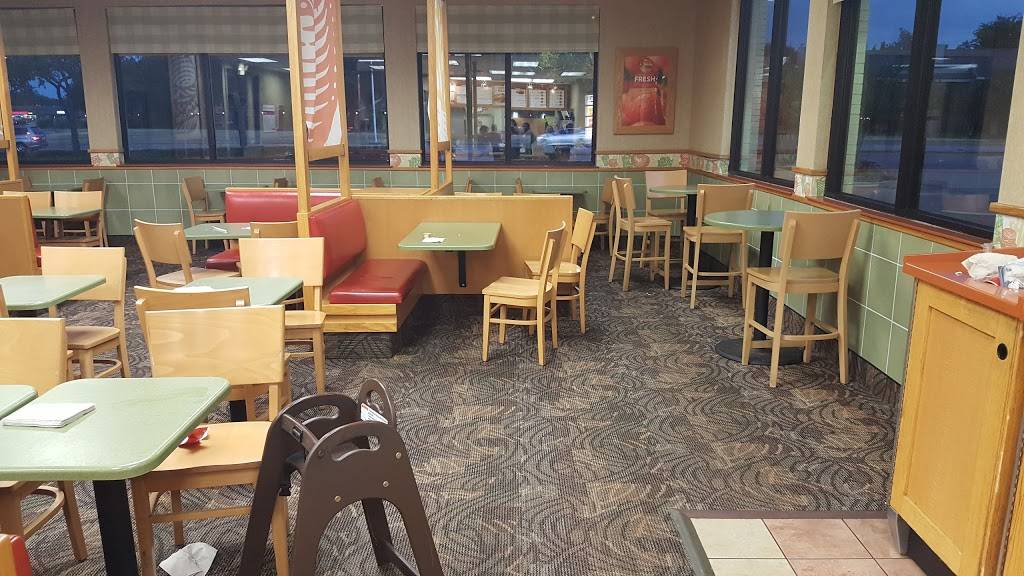 Wendys | restaurant | 1500 Eastchase Pkwy, Fort Worth, TX 76120, USA | 8179837025 OR +1 817-983-7025