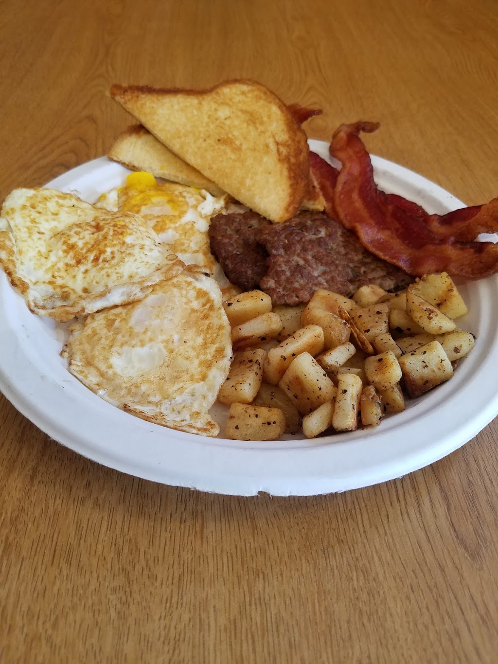 Ridgewood General Store, LLC | cafe | 101 E Main St, West Lafayette, OH 43845, USA | 7402082869 OR +1 740-208-2869