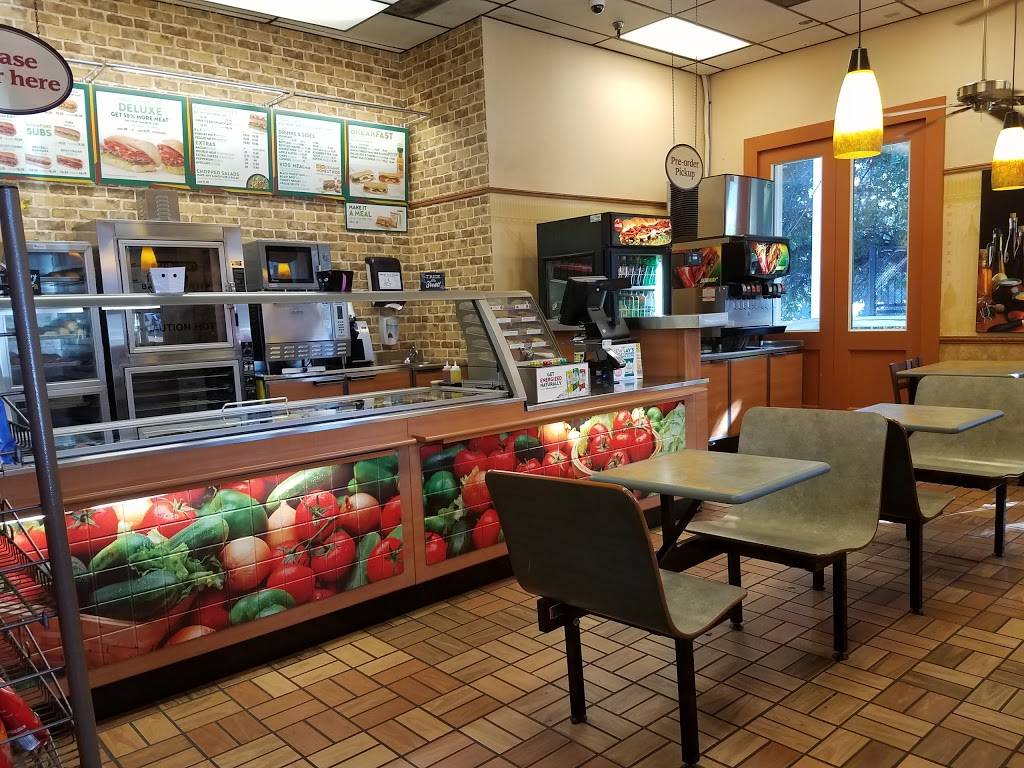 Subway | meal takeaway | 1125 2nd St, Sacramento, CA 95814, USA | 9164477833 OR +1 916-447-7833