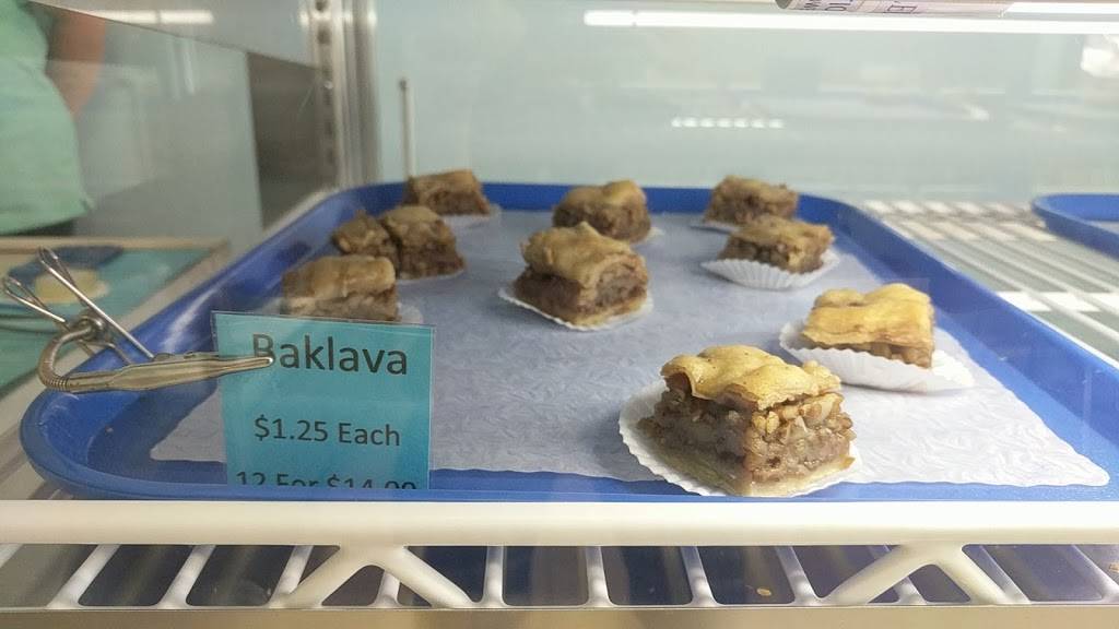 Vics Pastries | restaurant | 1545 E Battlefield Rd, Springfield, MO 65807, USA | 4178898427 OR +1 417-889-8427