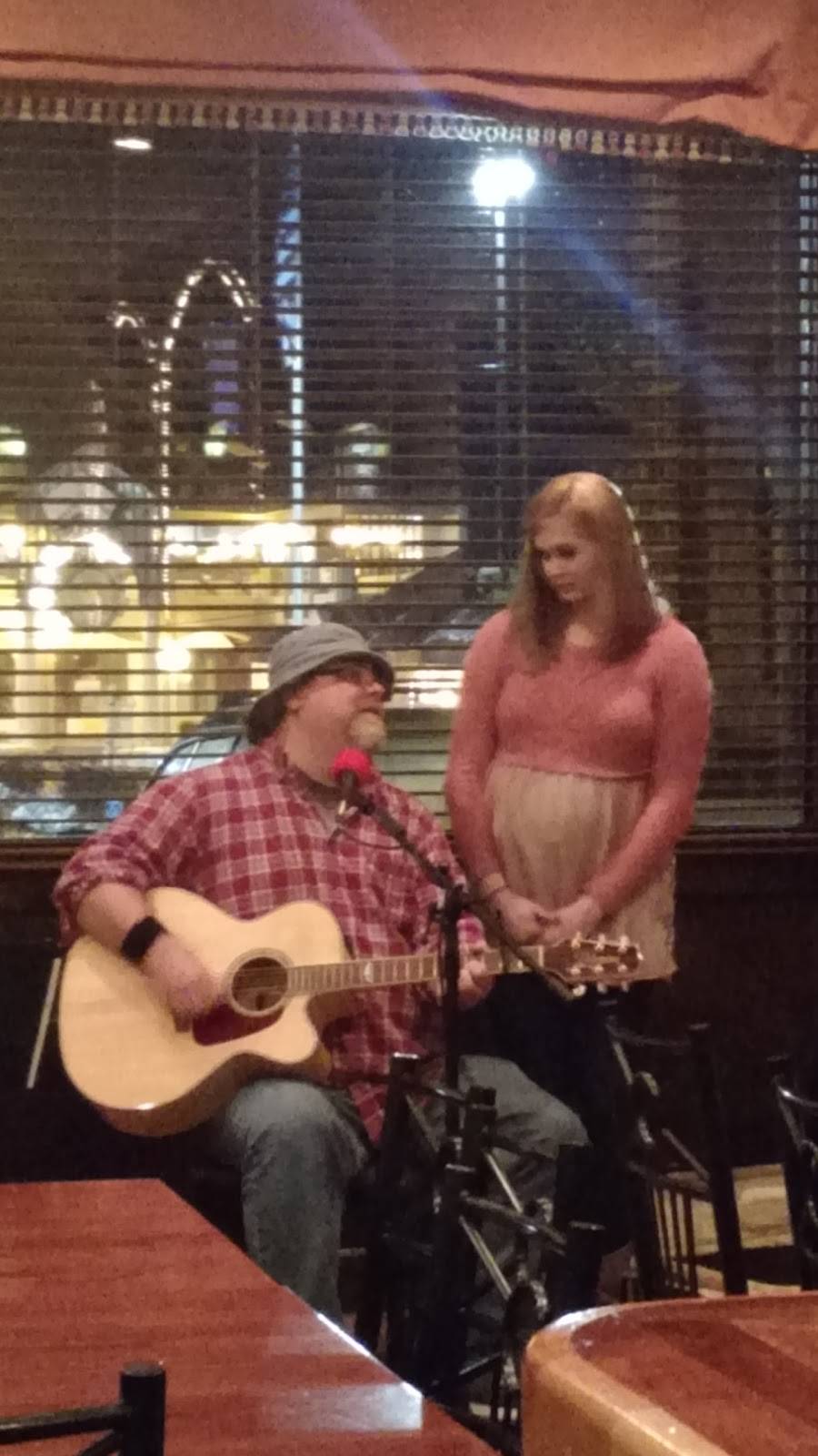 Milanos Italian Restaurant | restaurant | 4327 Boonsboro Rd, Lynchburg, VA 24503, USA | 4343843400 OR +1 434-384-3400