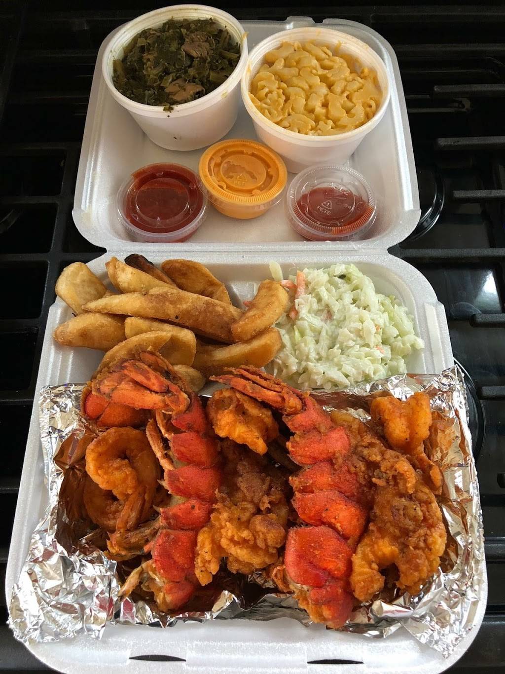 Daves Dinners Express | restaurant | 2000 Brittain Rd, Akron, OH 44310, USA | 2346786467 OR +1 234-678-6467