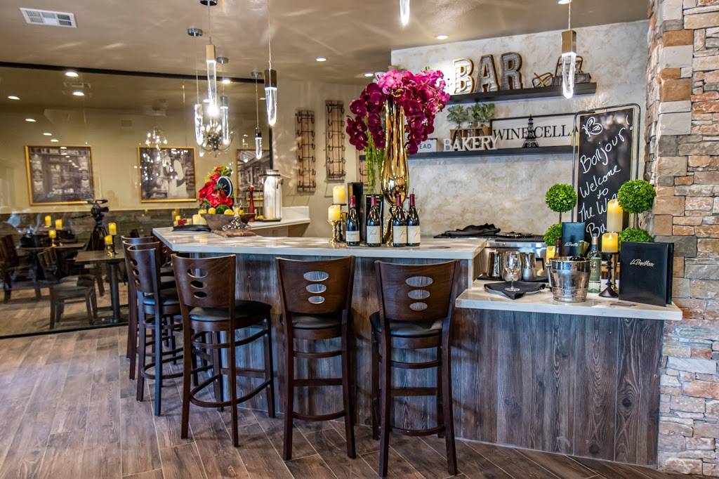 La Papillon | restaurant | 858 W Lancaster Blvd, Lancaster, CA 93534, USA | 6615223600 OR +1 661-522-3600