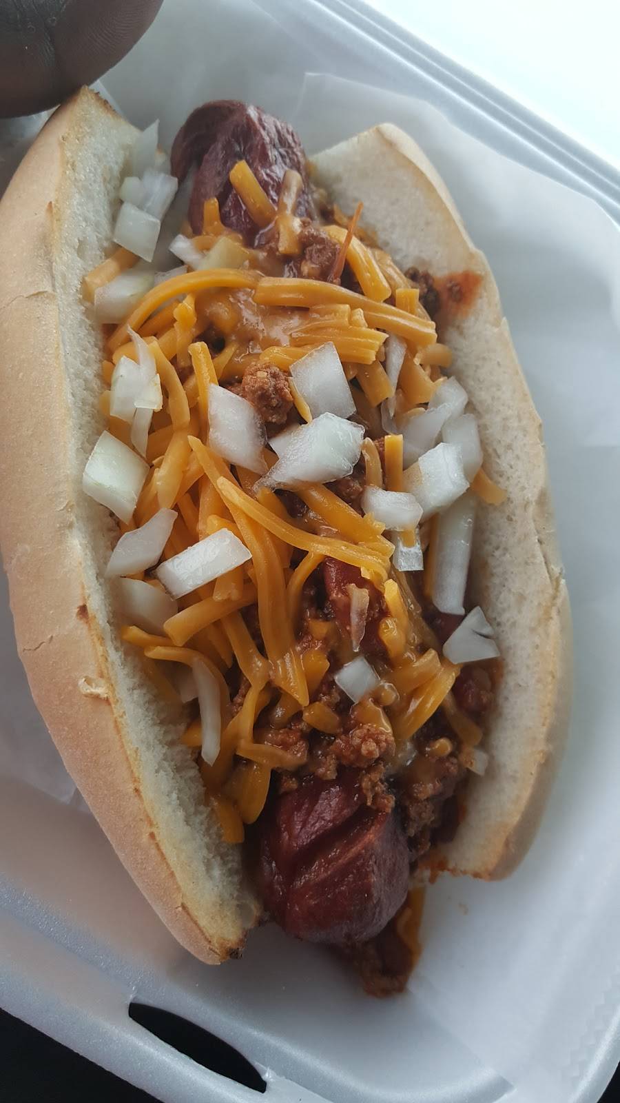 Santinis New York Style Deli | restaurant | 1443 Chain Bridge Rd, McLean, VA 22101, USA | 7037487777 OR +1 703-748-7777