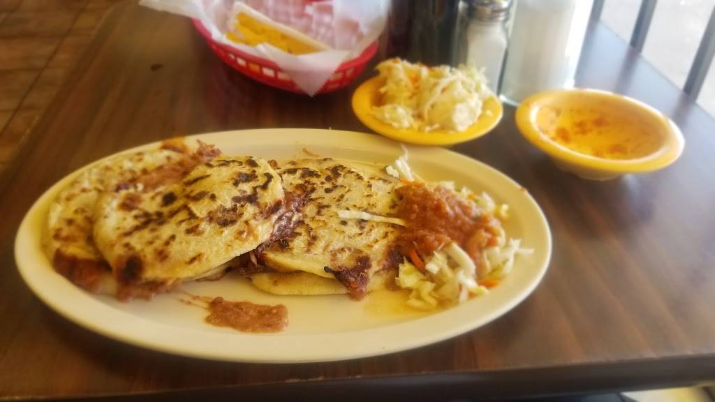 Restaurant Y Panaderia Latina | restaurant | 3221 W Davis St, Dallas, TX 75211, USA | 2143374470 OR +1 214-337-4470