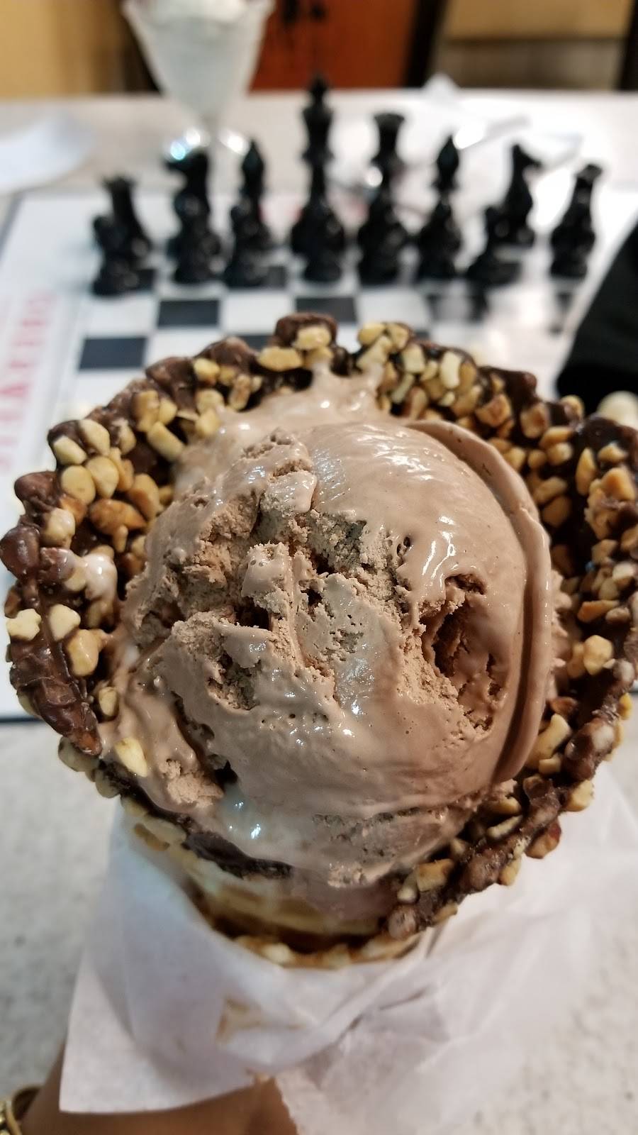 Oberweis Ice Cream and Dairy Store | restaurant | 6854 Rochester Rd, Troy, MI 48085, USA | 2482509574 OR +1 248-250-9574