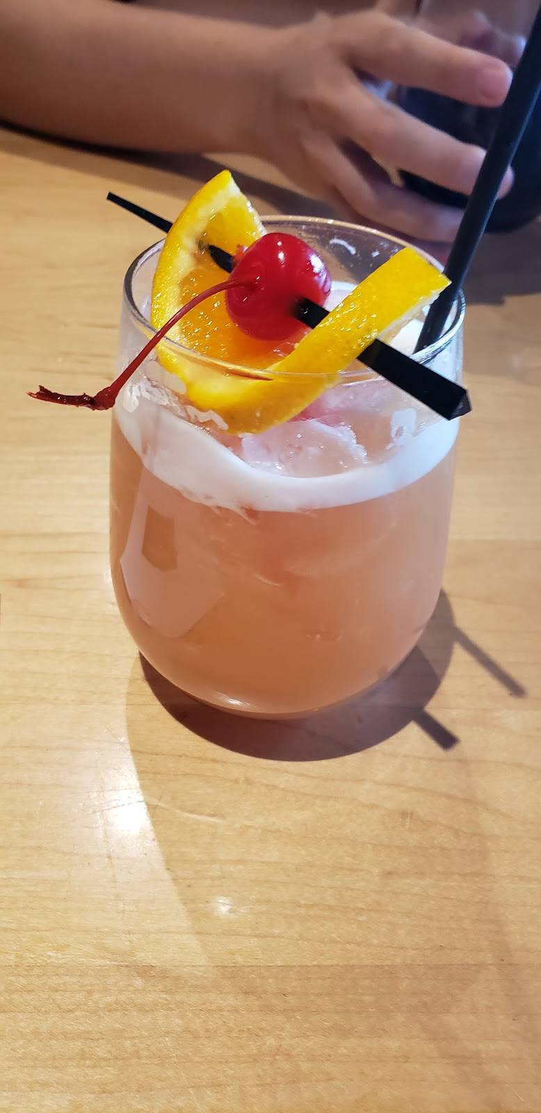 Shoeless Joes Sports Grill | restaurant | 249 Queens Quay W, Toronto, ON M5J 1B5, Canada | 4169157478 OR +1 416-915-7478