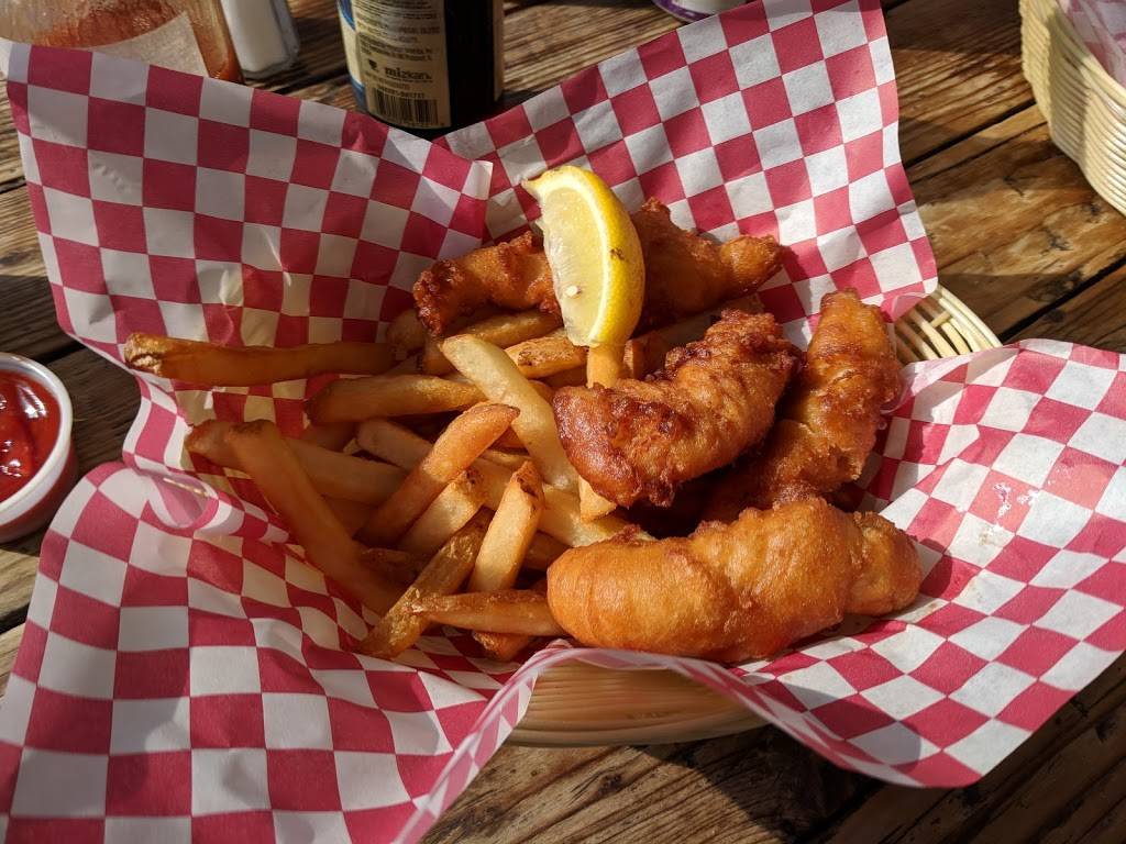 Boat House | restaurant | 1445 CA-1, Bodega Bay, CA 94923, USA | 7078753495 OR +1 707-875-3495