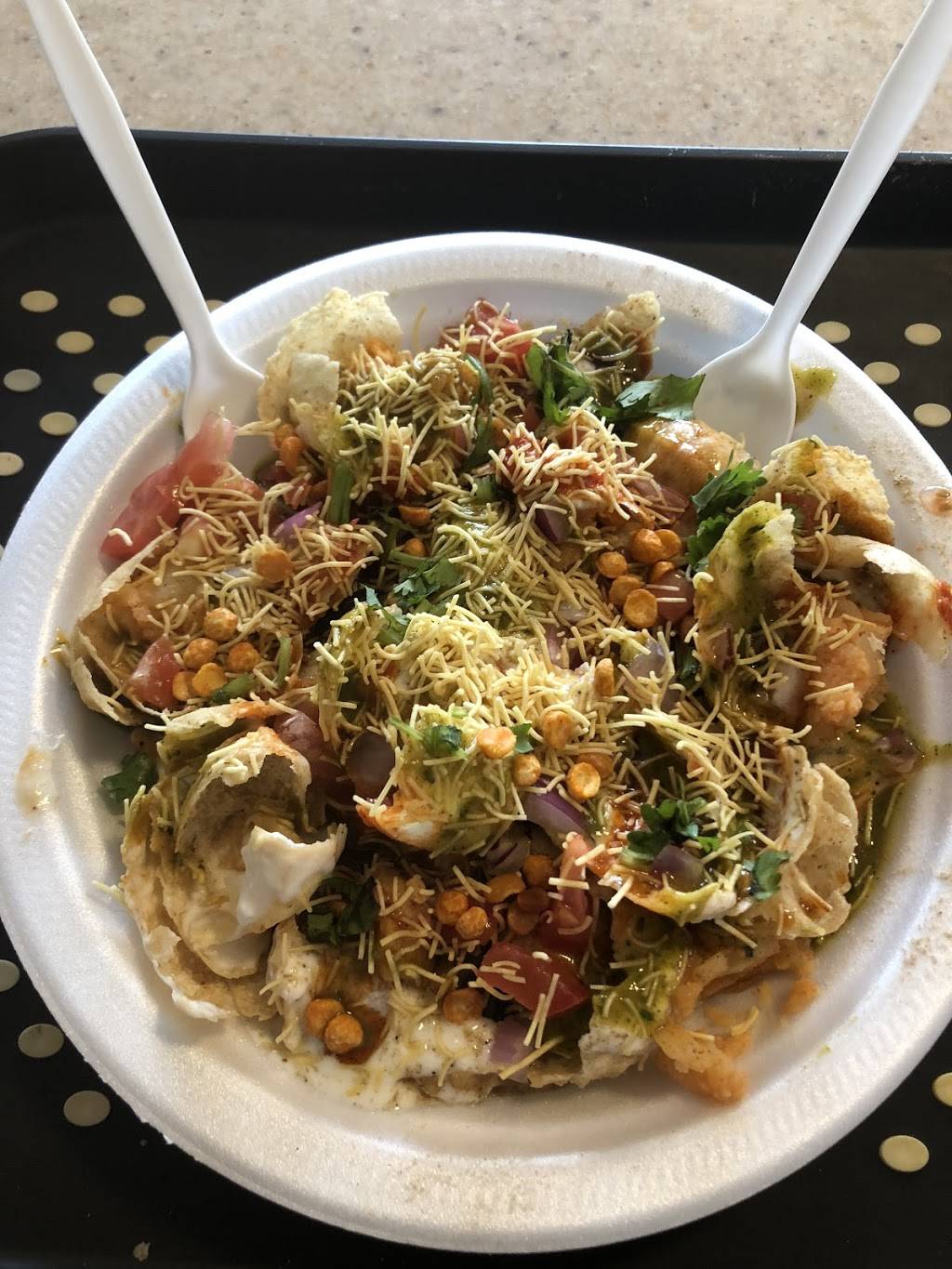 Bombay Bites | restaurant | 846 Markham Rd, Scarborough, ON M1H 2Y2, Canada | 4167928446 OR +1 416-792-8446