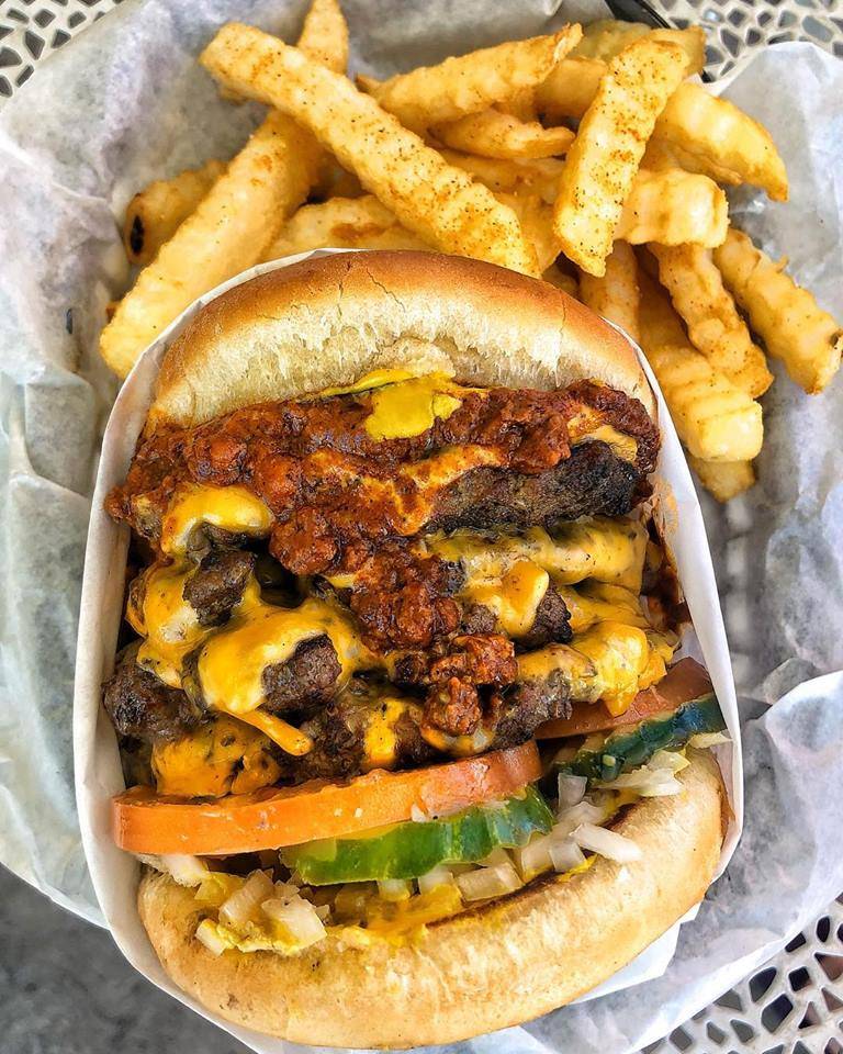 Rogers Burgers | restaurant | 591 N D St, San Bernardino, CA 92401, USA | 9093818001 OR +1 909-381-8001