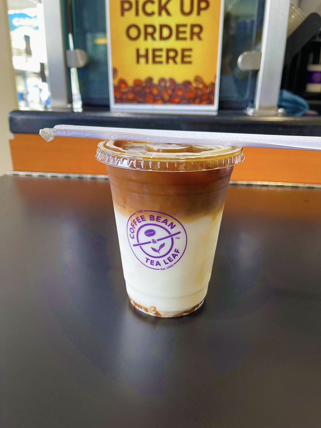 Galpin Honda Café | cafe | 11151 Laurel Canyon Blvd, San Fernando, CA 91340, USA | 8188376145 OR +1 818-837-6145