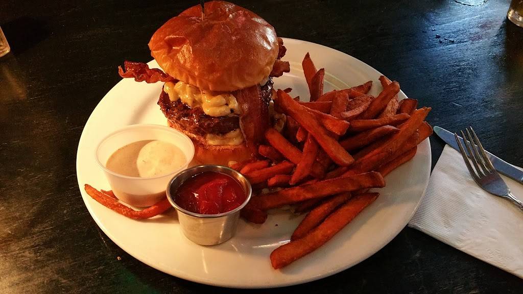 Buckleys in Queen Anne | restaurant | 232 1st Ave W, Seattle, WA 98119, USA | 2066910232 OR +1 206-691-0232