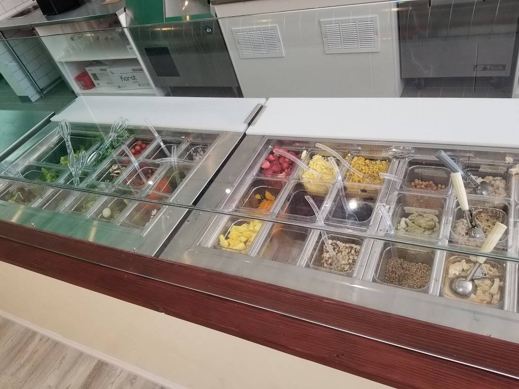 So Juicy- Juice & Salad Bar | cafe | 208 N Carson St, Carson City, NV 89701, USA | 7754347499 OR +1 775-434-7499