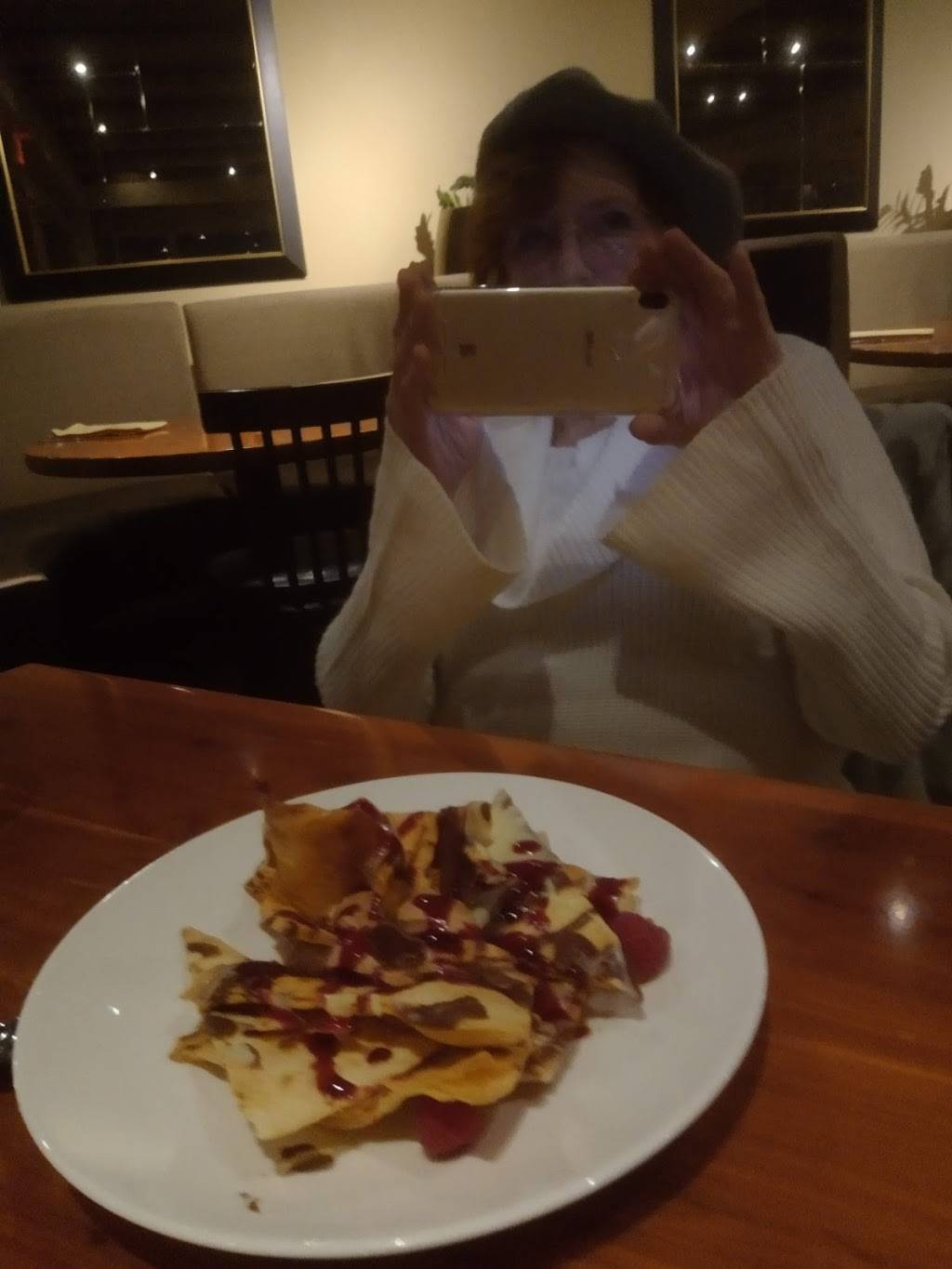 Lookout Bar & Grille | restaurant | 245 E Ina Rd, Tucson, AZ 85704, USA | 5202971151 OR +1 520-297-1151