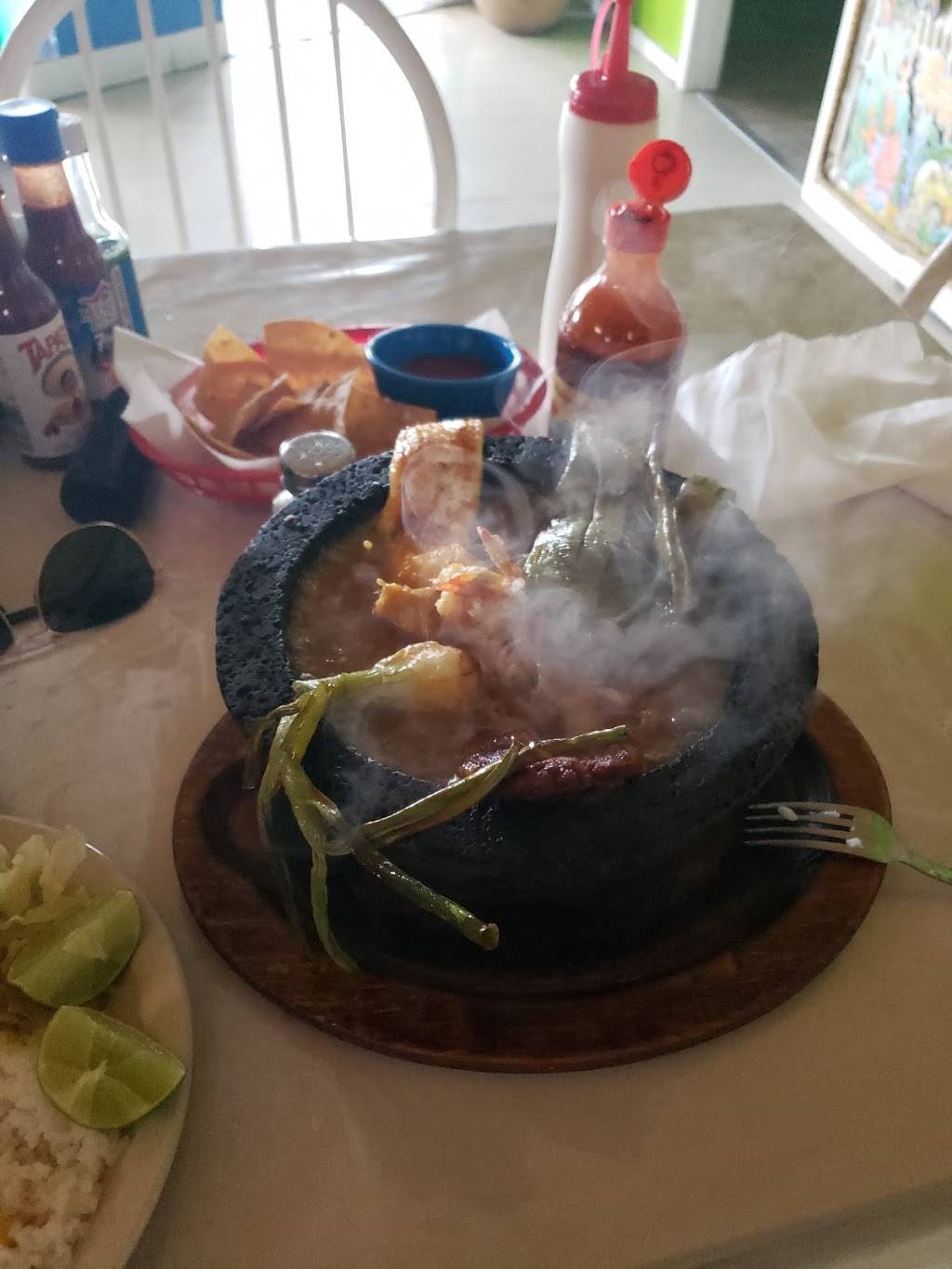 El 7 Mares | restaurant | 5447 S 24th St, Omaha, NE 68107, USA | 4027340152 OR +1 402-734-0152