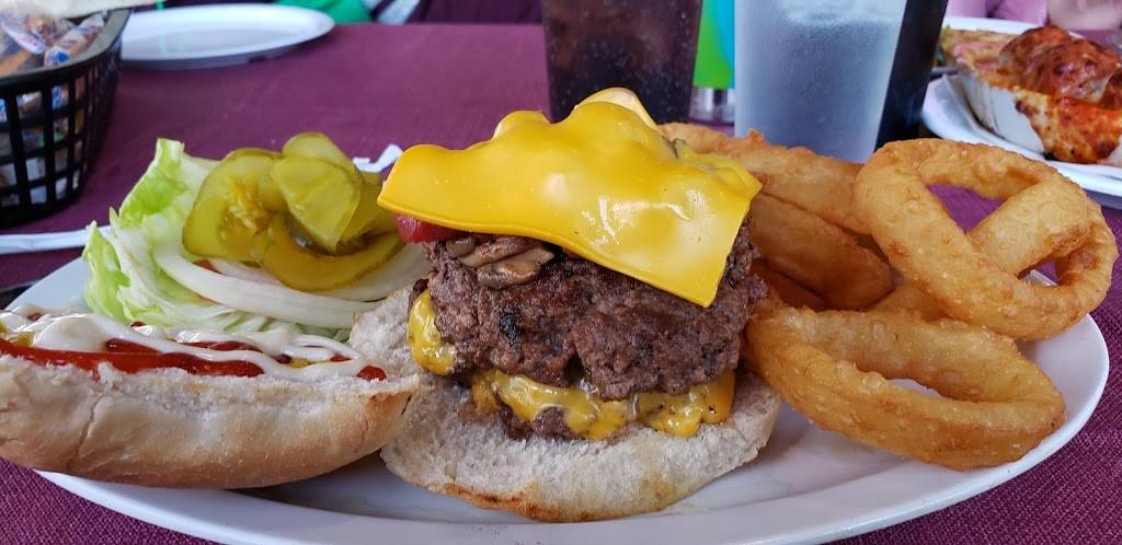 Red Devil Restaurant | restaurant | 104 S Broad St, Holly, MI 48442, USA | 2486344422 OR +1 248-634-4422