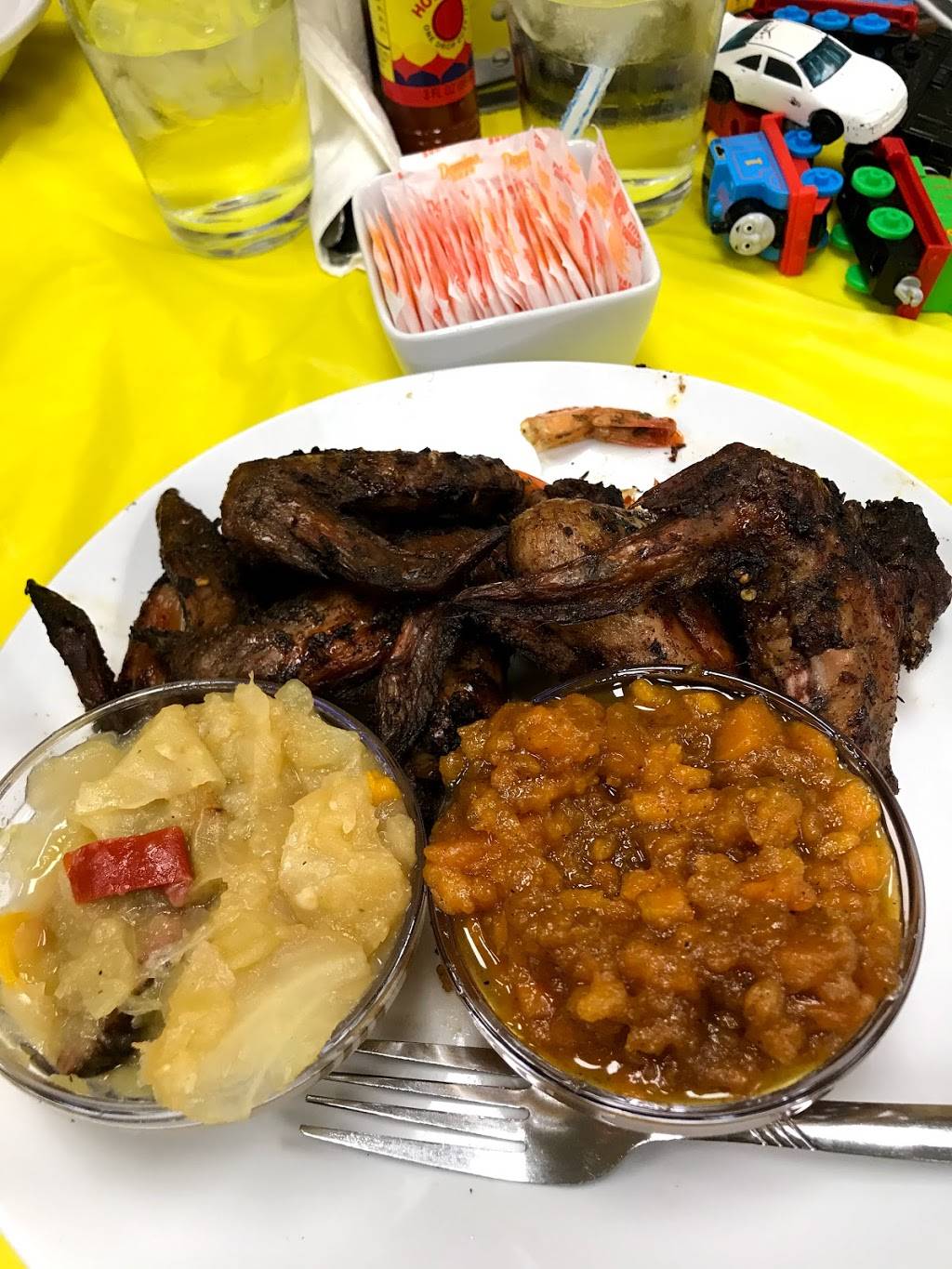 Bernies Jerk Kitchen & Waffles | restaurant | 2777 Black Rd, Joliet, IL 60435, USA | 8156304153 OR +1 815-630-4153