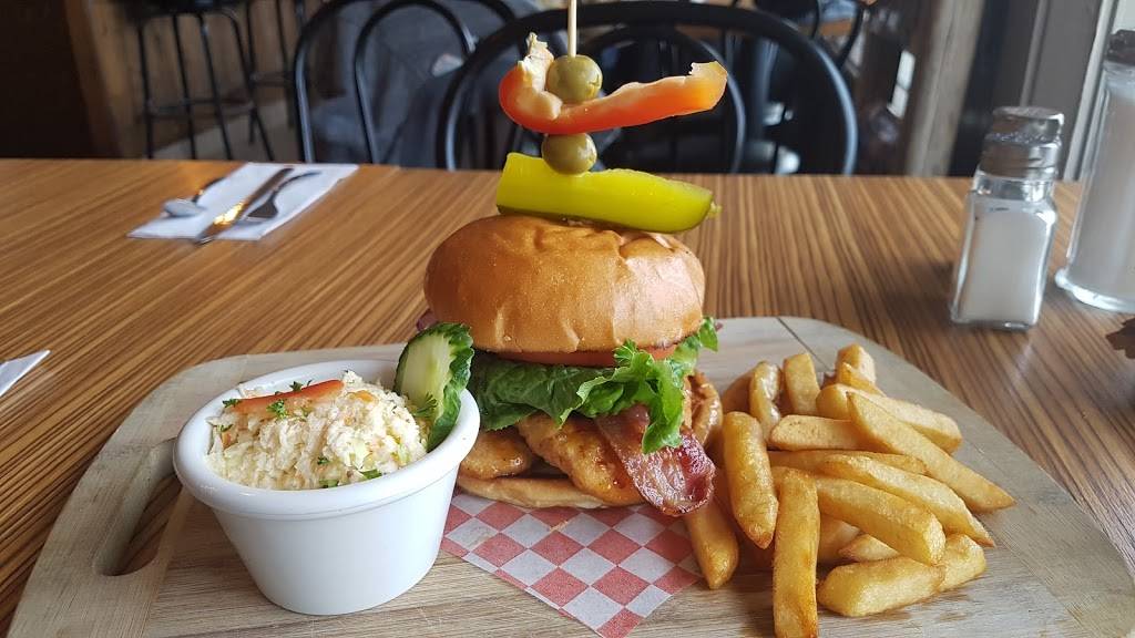 Dégustateur | restaurant | 2222 Rue King E, Sherbrooke, QC J1G 5G8, Canada | 8193464748 OR +1 819-346-4748