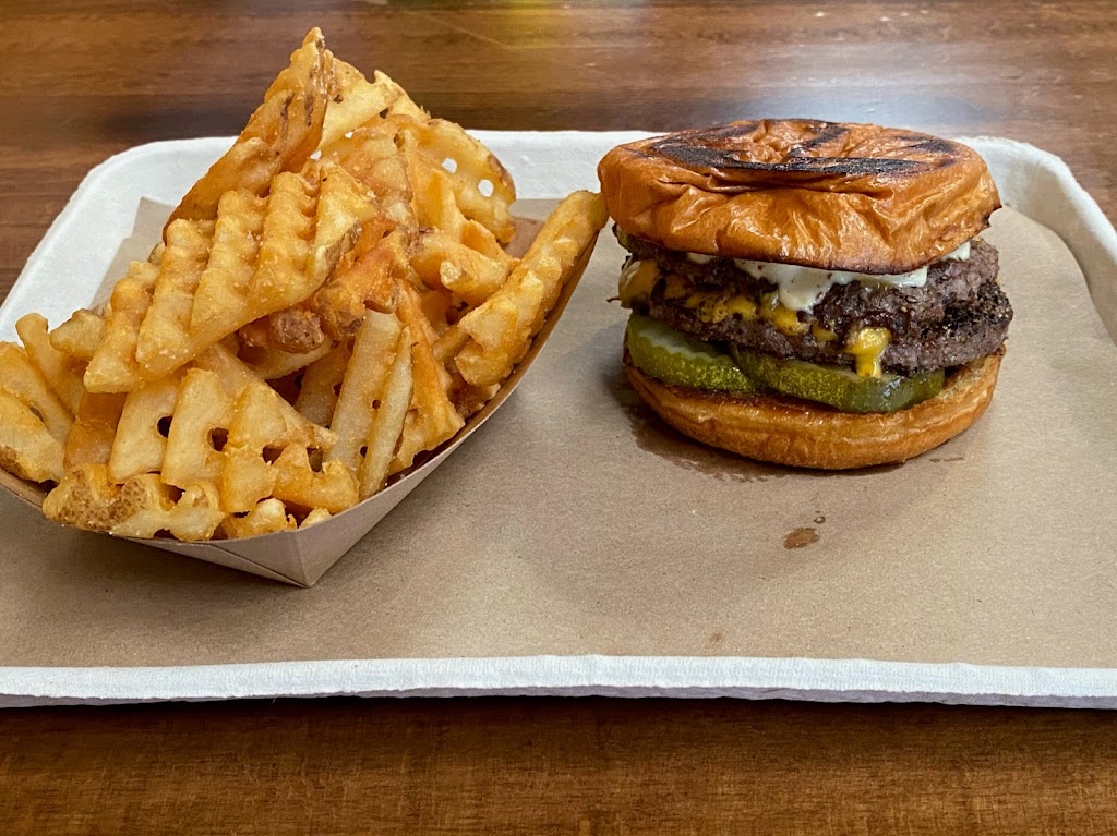 CM Smokehouse | restaurant | 2027 S Lamar Blvd, Austin, TX 78704, USA | 5125360132 OR +1 512-536-0132