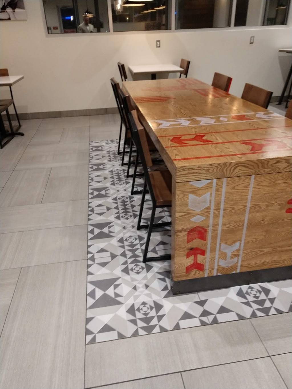 Blakes Lotaburger | restaurant | 3560 N Craycroft Rd, Tucson, AZ 85750, USA | 5207773657 OR +1 520-777-3657