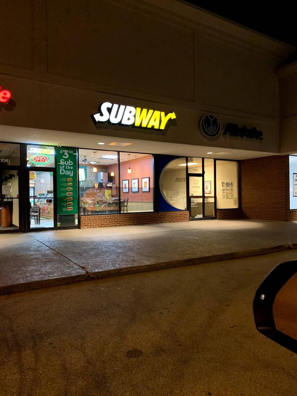 Subway Restaurants | restaurant | 1043 E Lake Cook Rd, Wheeling, IL 60090, USA | 8478087447 OR +1 847-808-7447