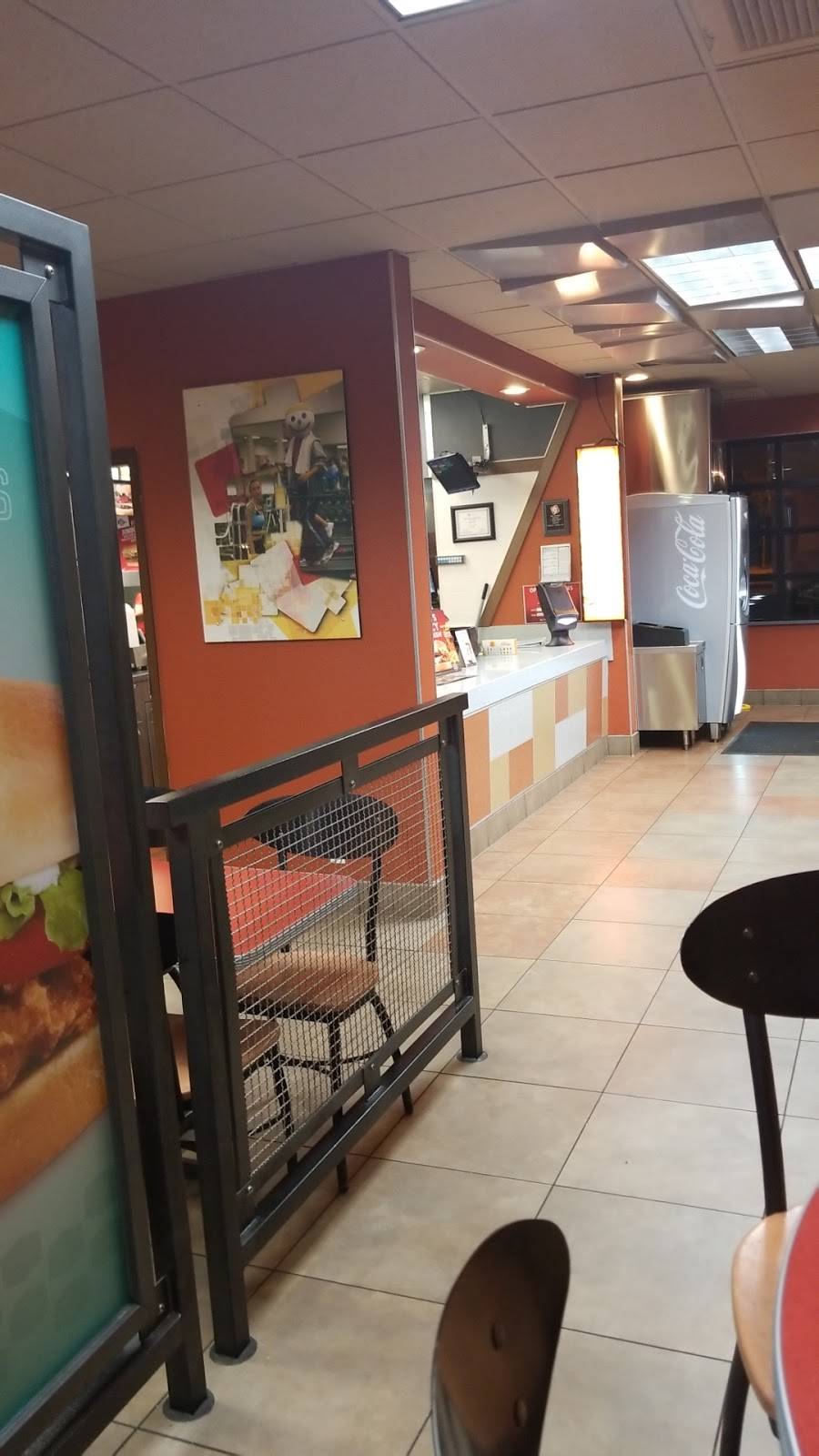 Jack in the Box | restaurant | 5256 S Mission Rd, Bonsall, CA 92003, USA | 7609450472 OR +1 760-945-0472