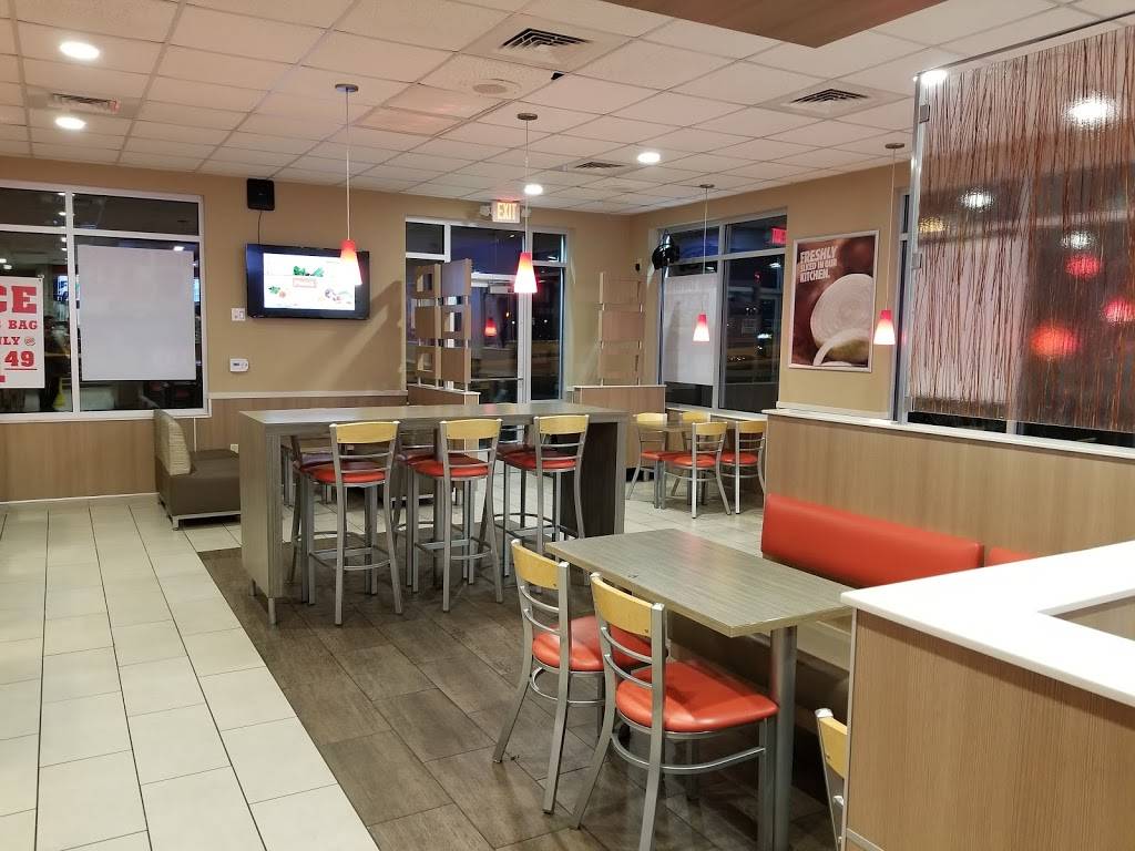 Burger King | restaurant | S64W15924 Commerce Center Parkway, Muskego, WI 53150, USA | 4144229596 OR +1 414-422-9596