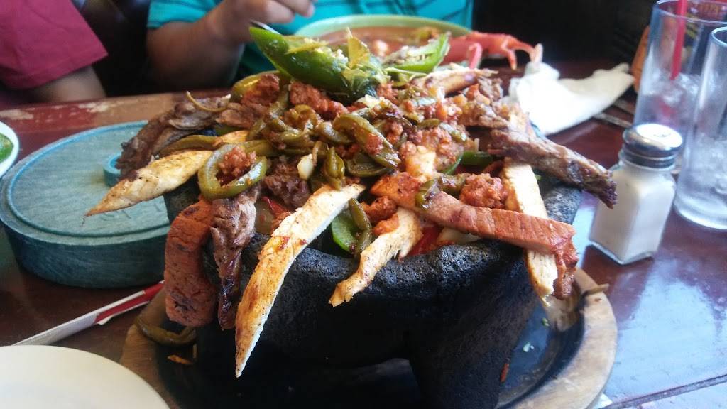 El Tapatio Lakewood | restaurant | 7301 W Alameda Ave, Lakewood, CO 80226, USA | 3032399872 OR +1 303-239-9872