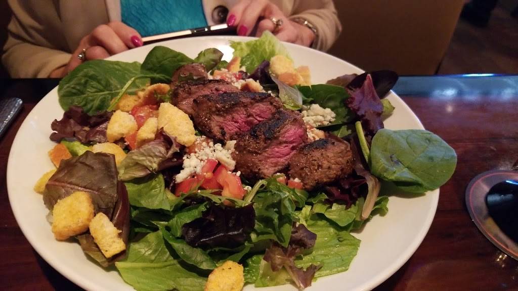 LongHorn Steakhouse | meal takeaway | 605 Hogan Rd, Bangor, ME 04401, USA | 2079453455 OR +1 207-945-3455