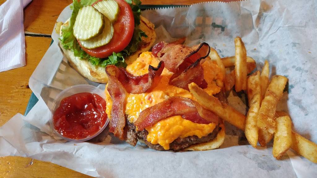 Moosehead Grill | restaurant | 1807 Montford Dr, Charlotte, NC 28209, USA | 7045254088 OR +1 704-525-4088