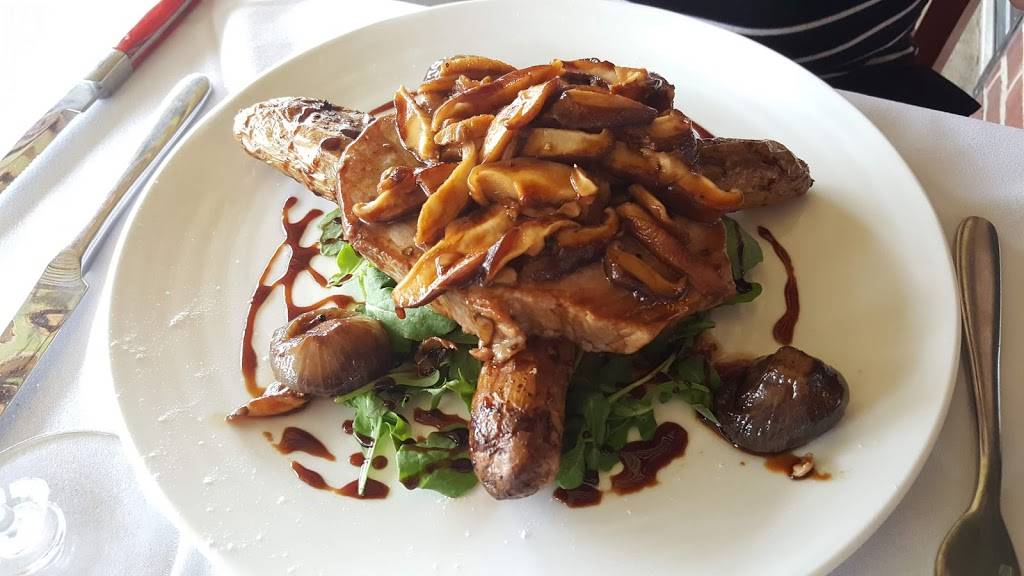 Volare | restaurant | 48992 Pontiac Trail, Wixom, MI 48393, USA | 2489607771 OR +1 248-960-7771