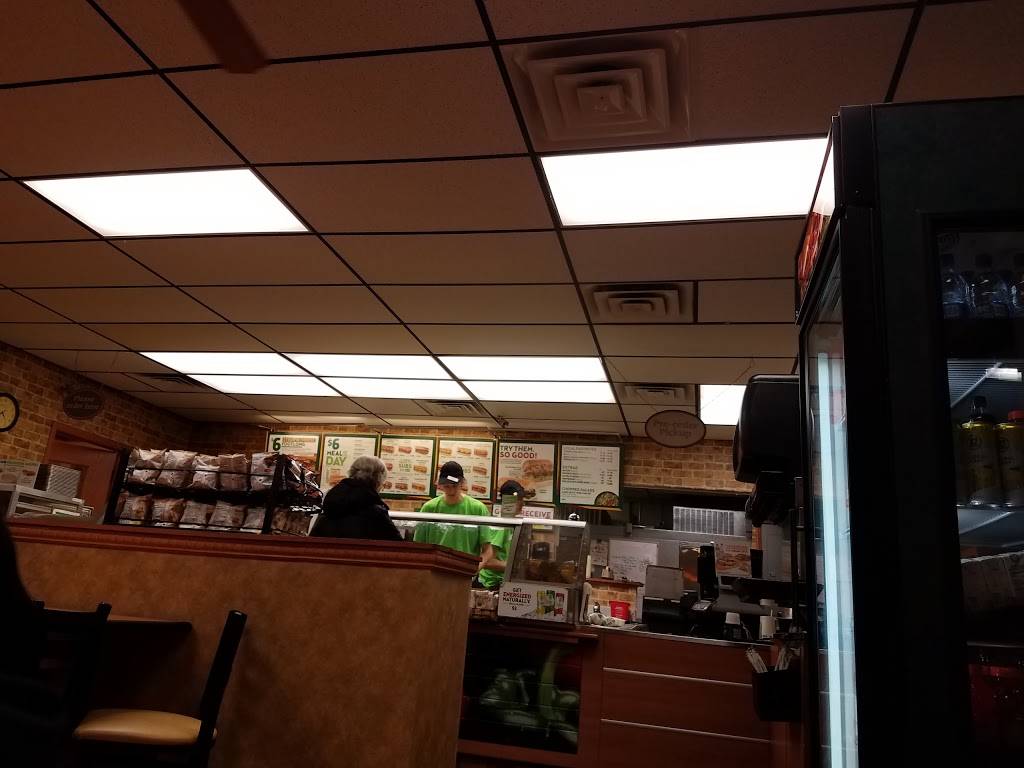 Subway | restaurant | 773 N Main St, Oregon, WI 53575, USA | 6088358384 OR +1 608-835-8384