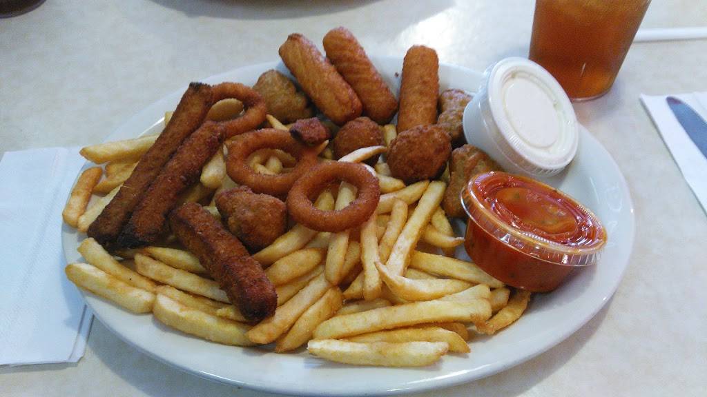 Quality Pizza | restaurant | 6438 Rising Sun Ave, Philadelphia, PA 19111, USA | 2157421107 OR +1 215-742-1107