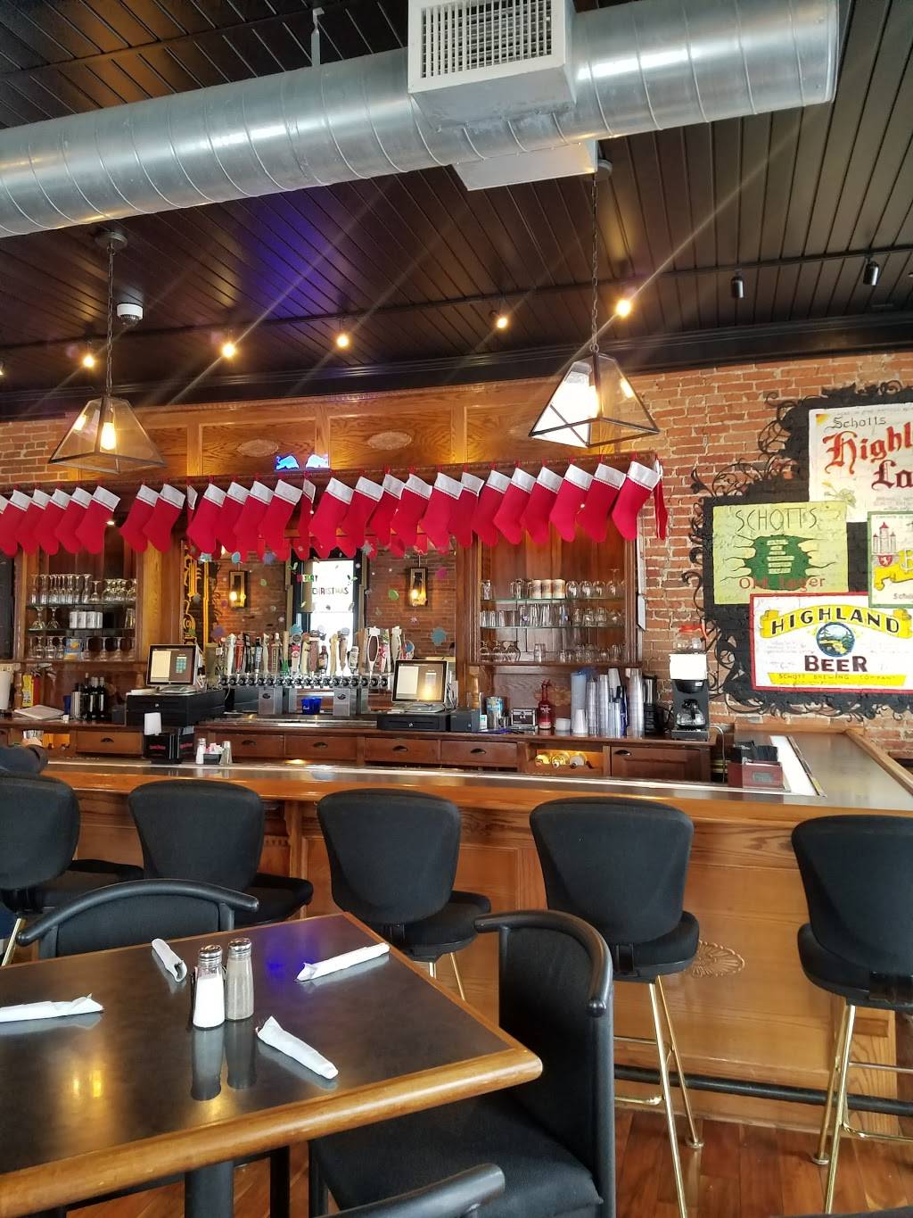 The Railshake | restaurant | 504 Walnut St, Highland, IL 62249, USA | 6186514900 OR +1 618-651-4900