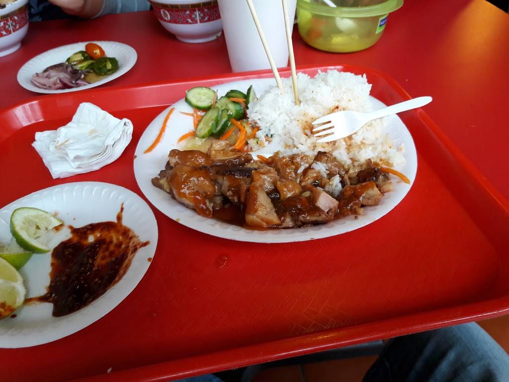 La Cochinita | restaurant | Int 25, Av. Rápida Poniente 15035, Rio Tijuana 3ra Etapa, 22226 Tijuana, B.C., Mexico | 016646262372 OR +52 664 626 2372