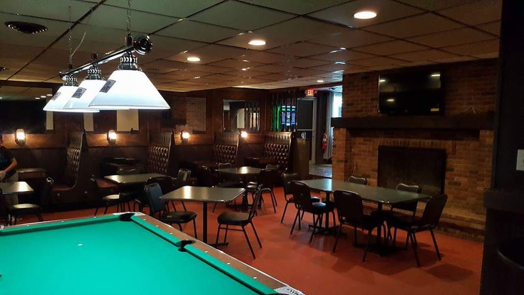 Huffys Bar and Grill | restaurant | 2352 OH-39, New Philadelphia, OH 44663, USA | 3304406814 OR +1 330-440-6814