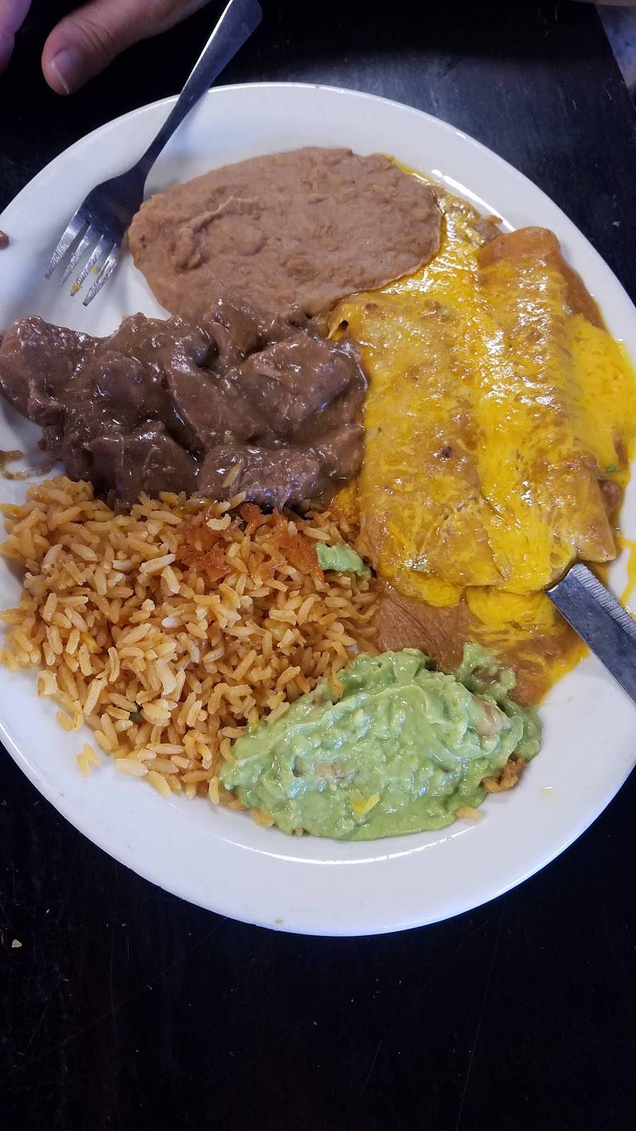 Ranchero s | restaurant | 404 N Vineyard Ave, Sinton, TX 78387, USA | 3615873177 OR +1 361-587-3177