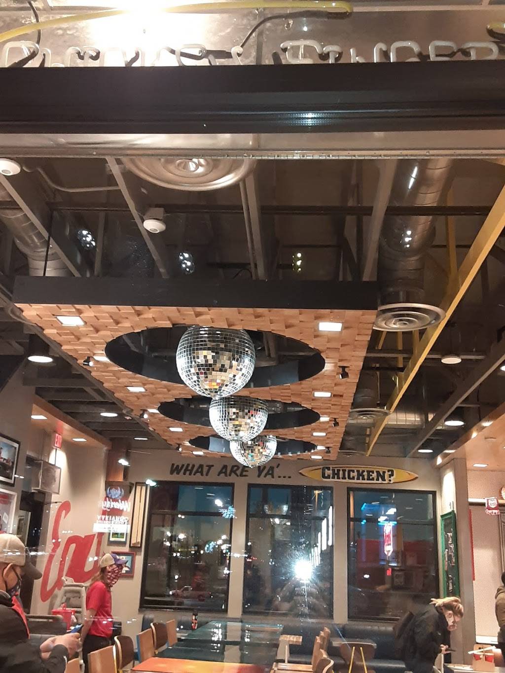 Raising Canes Chicken Fingers | meal takeaway | 321 W Sunshine St, Springfield, MO 65807, USA | 4178653378 OR +1 417-865-3378