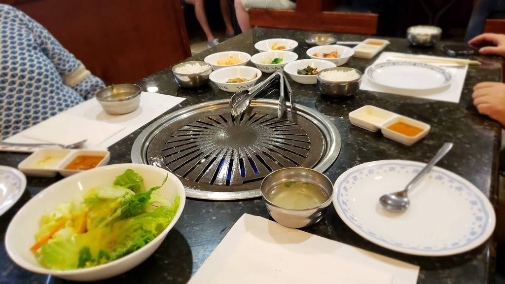 Pine Tree Restaurant | restaurant | 8322 Reseda Blvd, Northridge, CA 91324, USA | 8188861512 OR +1 818-886-1512