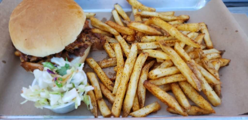 Saucys Sit-Down Bar.B.Q. | restaurant | 207 E City Point Rd, Hopewell, VA 23860, USA | 8045043075 OR +1 804-504-3075