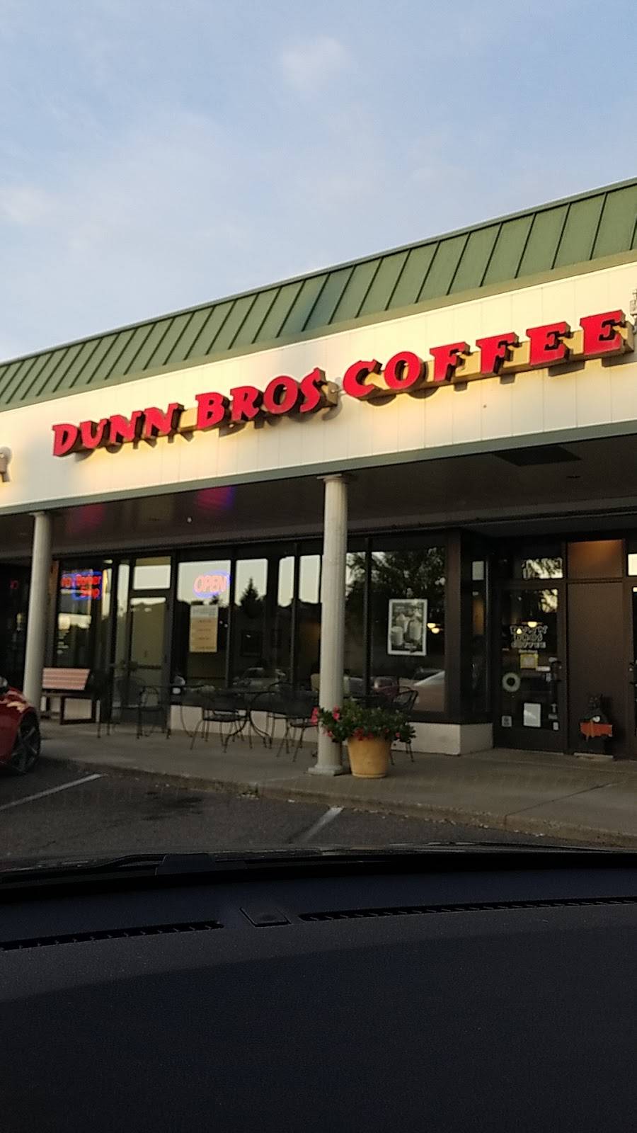 Dunn Brothers Coffee | bakery | 4 Shady Oak Rd, Hopkins, MN 55343, USA | 9524056789 OR +1 952-405-6789