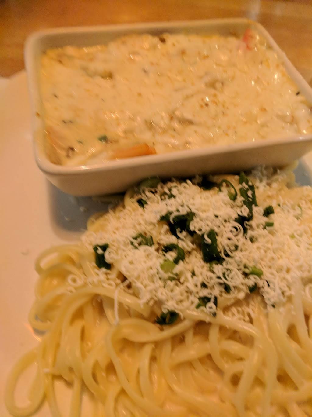 Mikes | restaurant | 1311 Rue Roberval, Saint-Bruno-de-Montarville, QC J3V 5J1, Canada | 4506531516 OR +1 450-653-1516